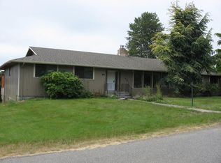 421 11th St, Blaine, WA 98230