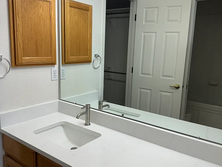2120 Timber Creek Dr #K — Photo 13
