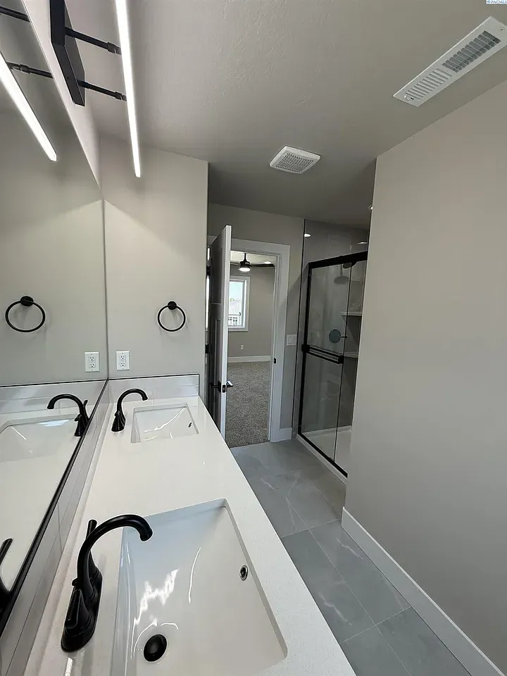 3 bed, 2.5 bath, 1500 sqft, $2,495 — Photo 1