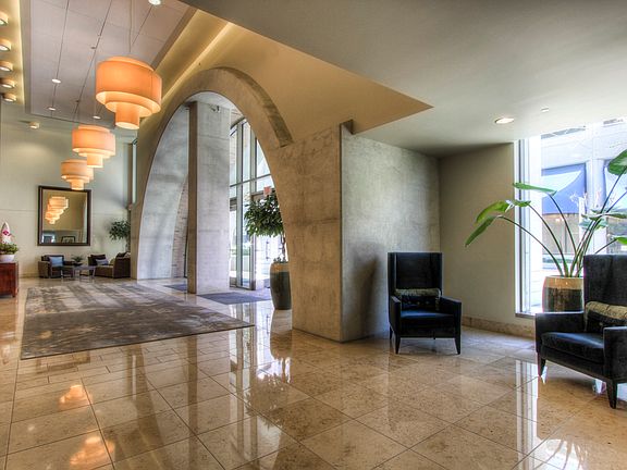 5th image of 38 N Almaden Blvd Unit 113