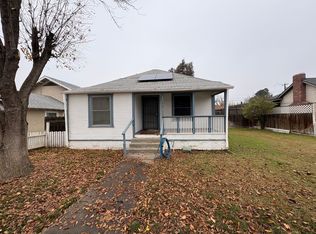 152 B St, Lemoore, CA 93245