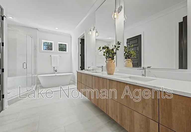 4609 Firethorn Ct — Photo 8