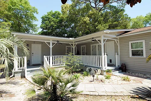 37 Magnolia Ave Photo 1