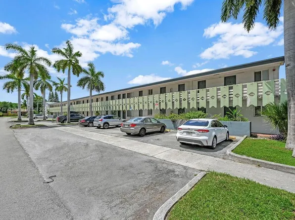 941 NE 169th St APT 102, North Miami Beach, FL 33162