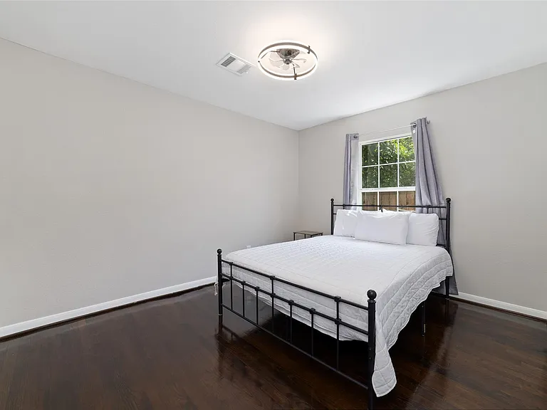 617 Frisco St — Photo 8