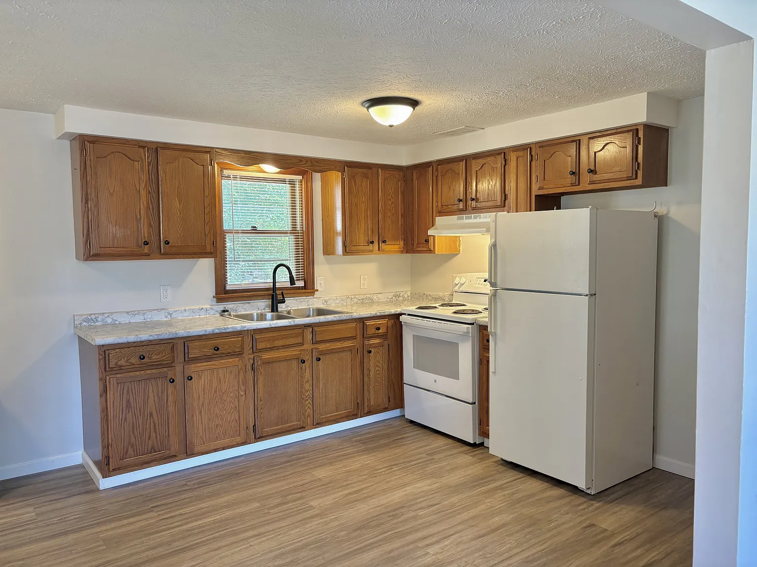 2 bed, $1,750 — Photo 2