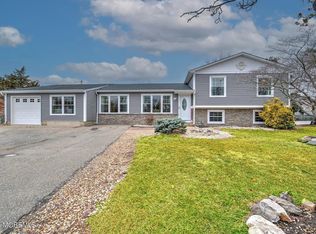 972 Cape Ct, Toms River, NJ 08753
