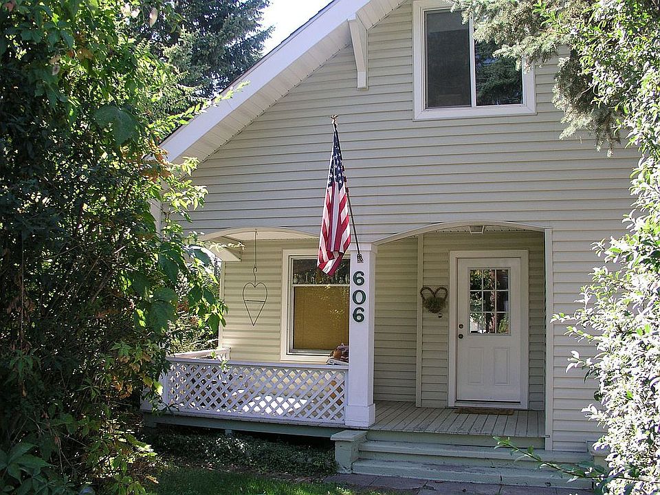 Front 2006 After Siding
