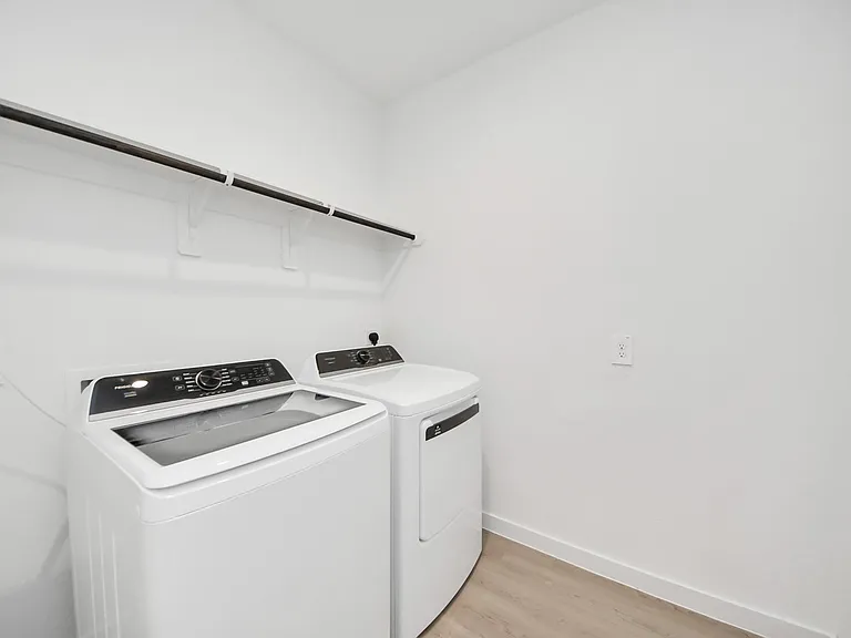 8550 Tropical Breeze Way — Photo 11