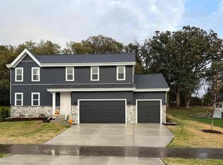 6642 Royal View Dr #169, Deforest, WI 53532