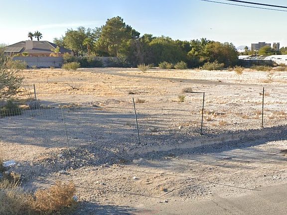 2nd image of Gilespie St