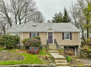 77 Fordham Rd, Newton, MA 02465