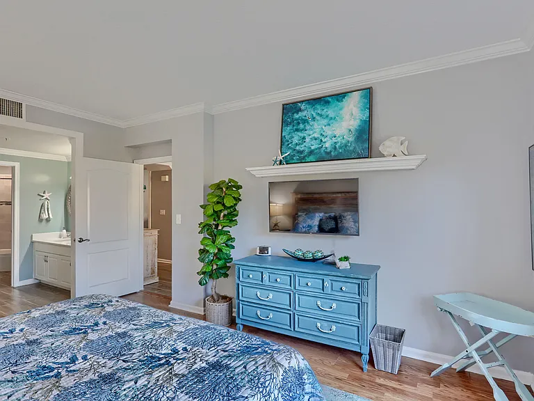 400 Uno Lago Dr #204 — Photo 25