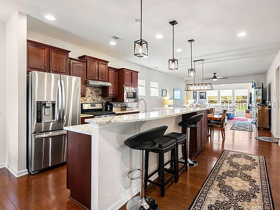 5th image of 45 Wild Strawberry Ln