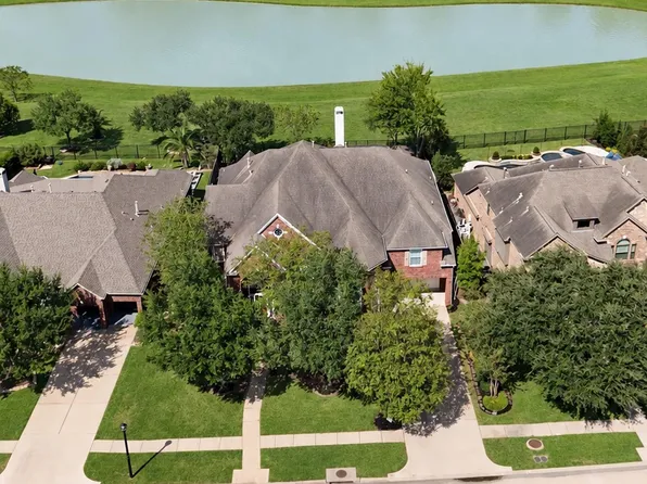12103 Cypress Creek Lakes Dr, Cypress, TX 77433