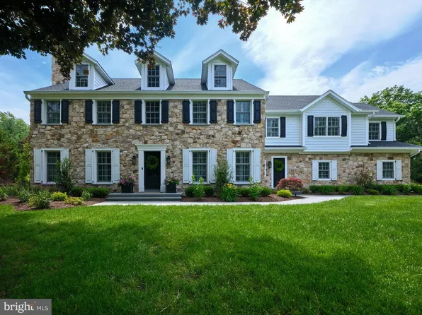 9 Devon Dr, New Hope, PA 18938