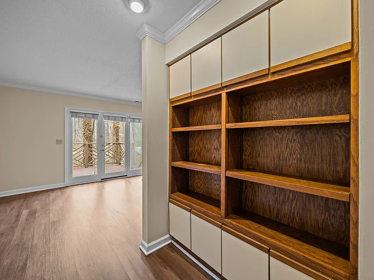 3112 Coachmans Way — Photo 5