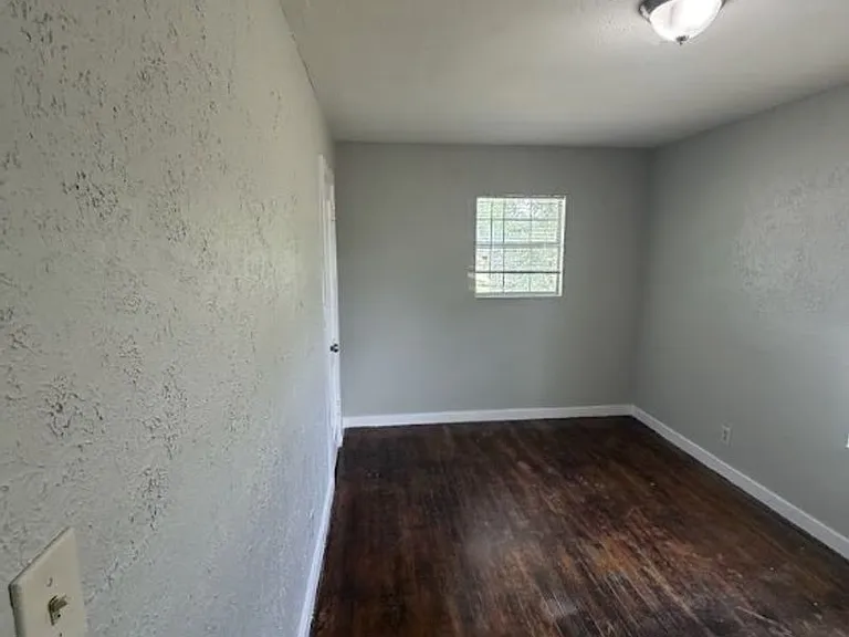 2529 Shropshire St — Photo 9