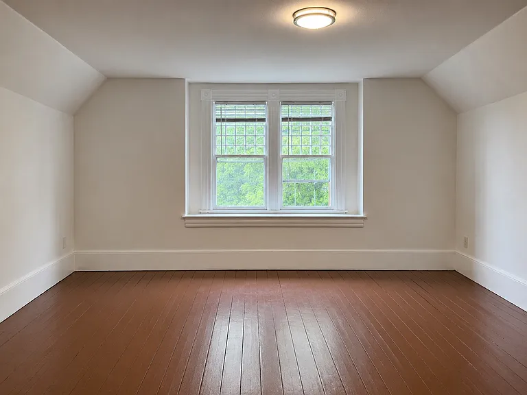 77 Nonotuck St #3 — Photo 2