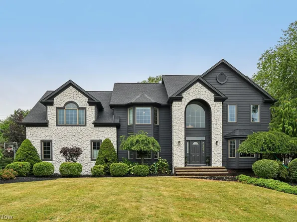28720 Blue Pond Trl, Solon, OH 44139