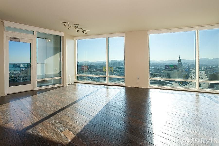 1st image of 425 1st St Unit 1403