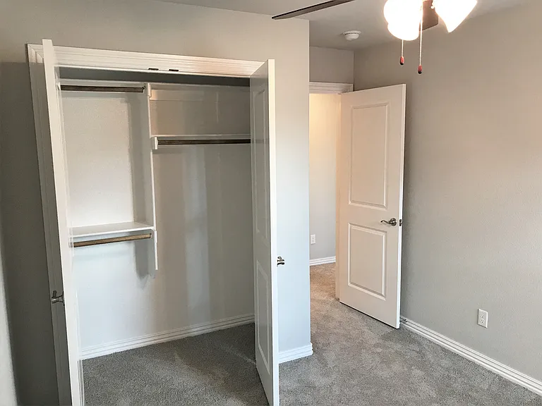 C1 (1-car) Guest Bed 2