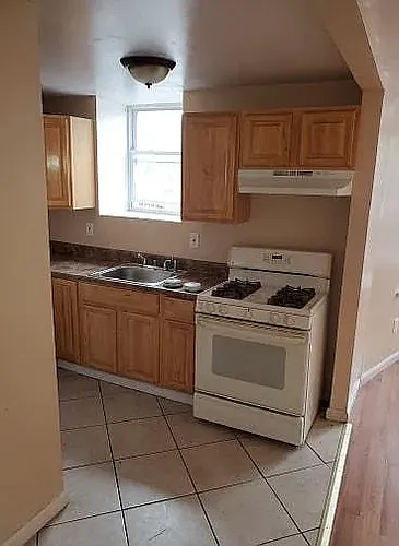 320 S Orange Ave Photo 1