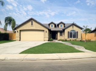 6205 Altamura Ln, Bakersfield, CA 93312