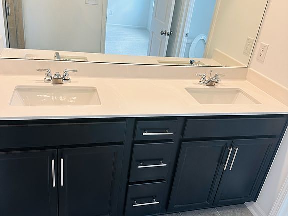 5th image of 2924 Hickory Field Dr #1