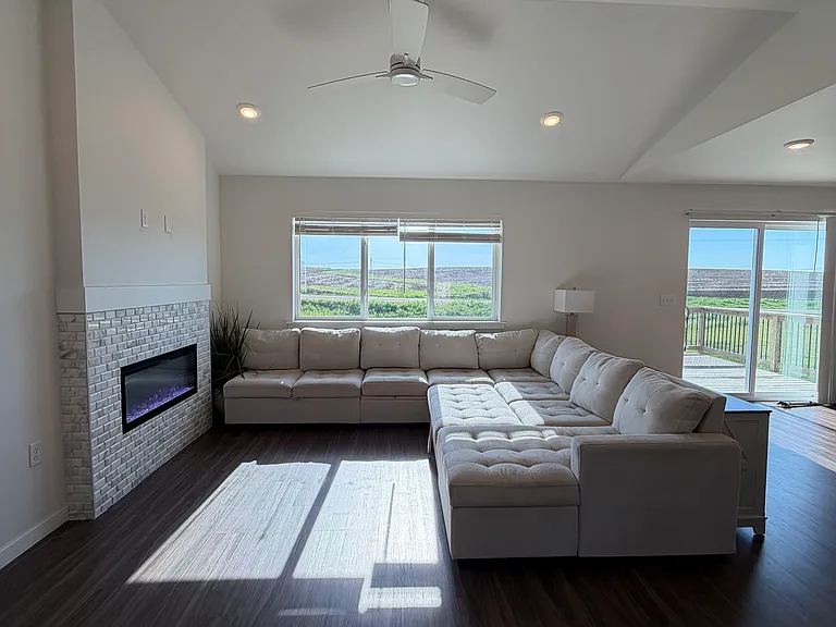 84 Huntington Dr — Photo 17