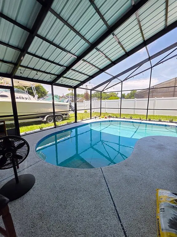 3 bed, 2.0 bath, 1344 sqft, $2,600 — Photo 2