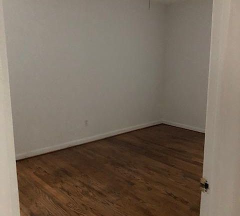 5th image of 3441 Woodside St