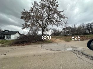 826 W Shepherd St, Denison, TX 75020