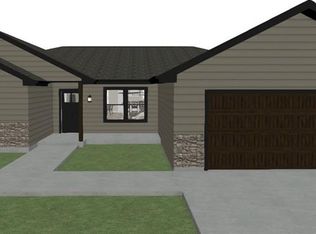 2106 E Cow Creek Ln, Pittsburg, KS 66762