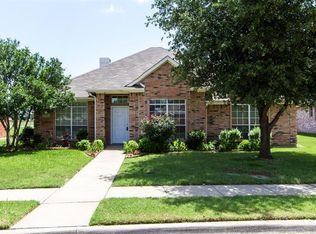 1052 Stanford Ln, Lewisville, TX 75067