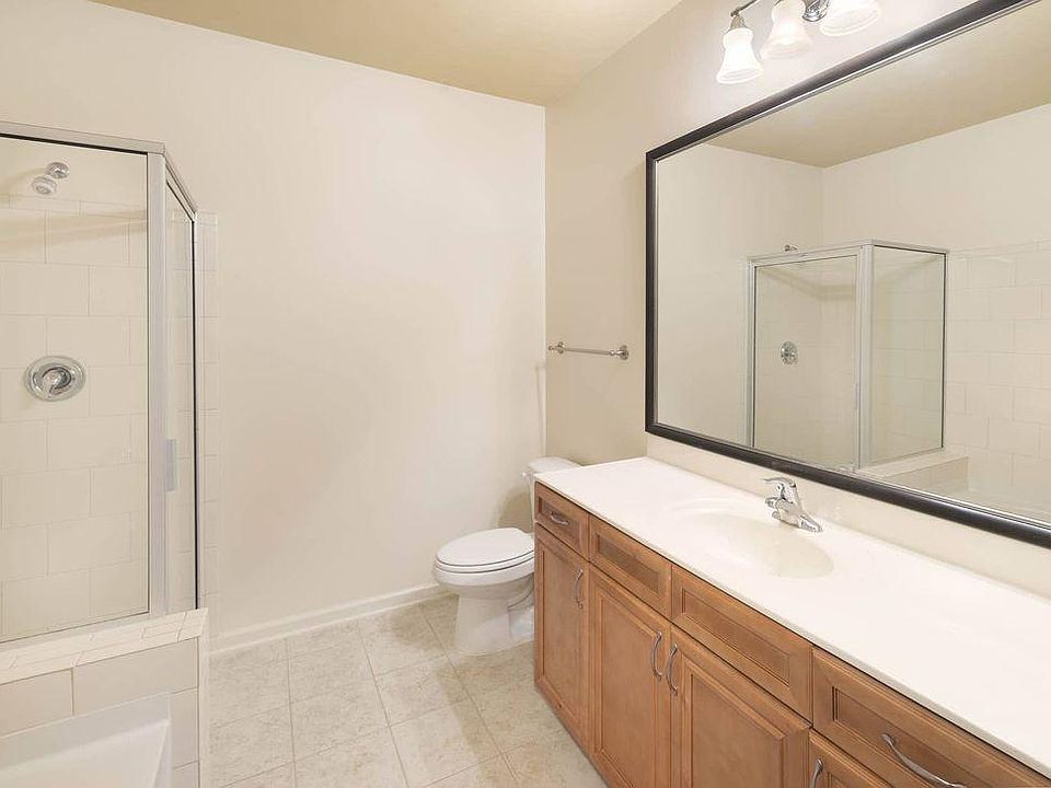 1st image of 15250 Colony Pl APT 103