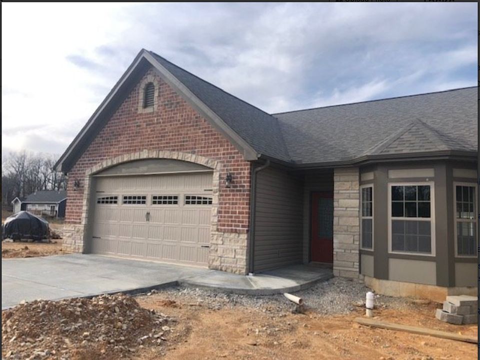 1st image of 319 Deerfield Dr