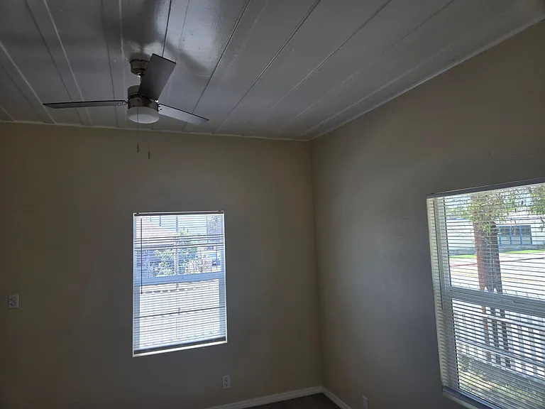 1201 Saticoy St — Photo 10