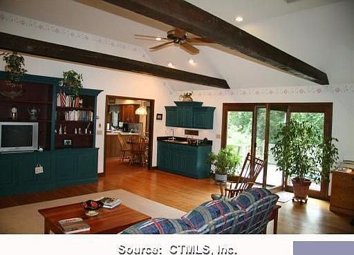 FR built-in & Wet bar