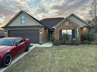 105 Coal Dr, Mooreville, MS 38857
