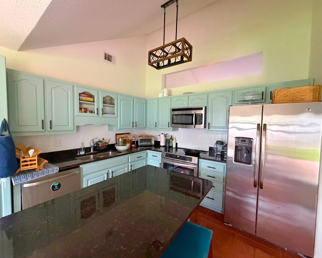 3 bed, 1703 sqft, $2,700 — Photo 3
