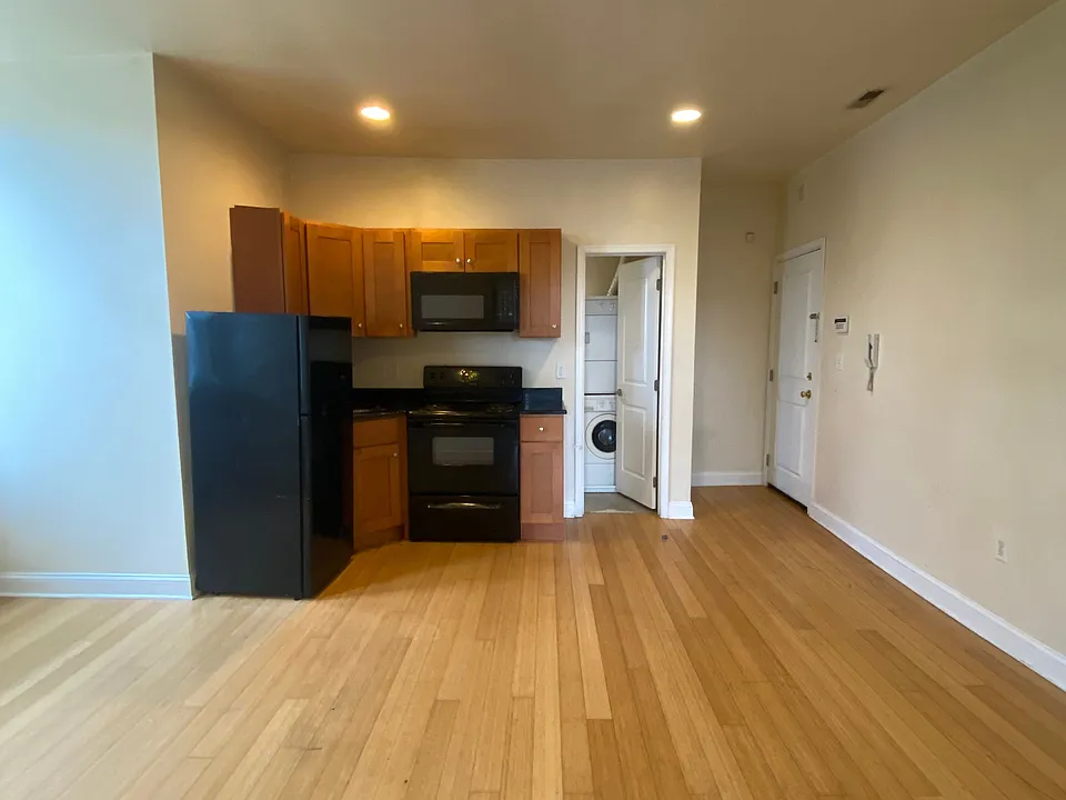 1719 W Montgomery Ave #3F