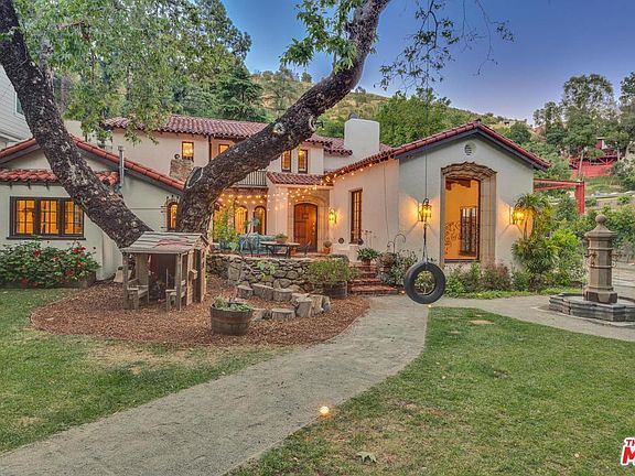 4th image of 1826 Laurel Canyon Blvd