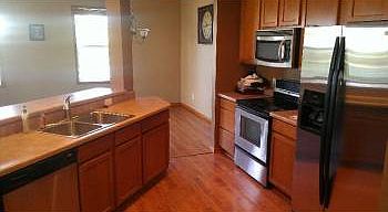 4th image of 11071 Fergus St NE Unit A