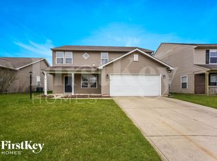 1435 Round Lake Rd, Greenwood, IN 46143