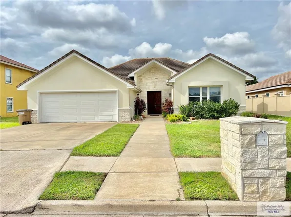 3530 Los Lagos Dr, Edinburg, TX 78542