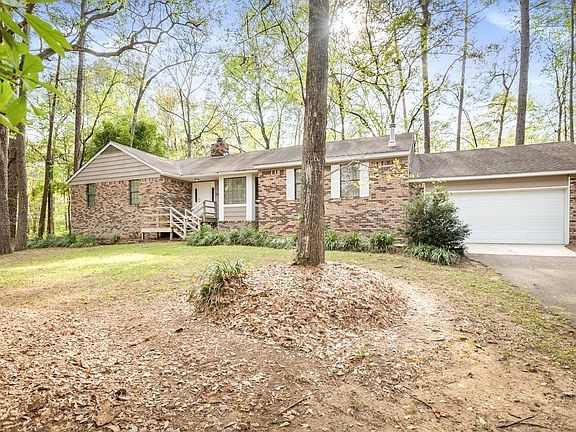 2nd image of 3320 Dartmoor Dr