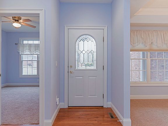 4th image of 33 Arbor Ct #0