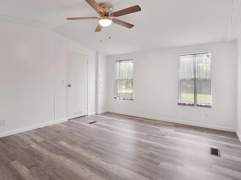 21950 Caney Dr — Photo 21