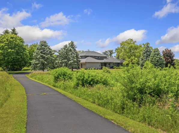 N1825 Townhall ROAD, Walworth, WI 53184